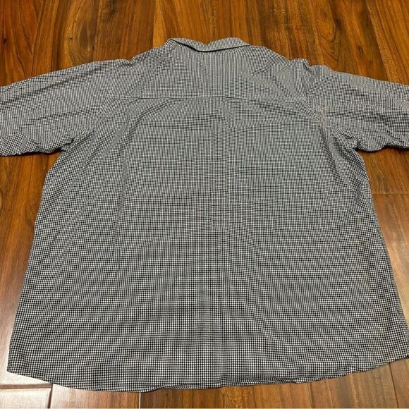 Looney Tunes Warner Bros vintage black/white plaid short sleeve button down - Picture 2 of 6